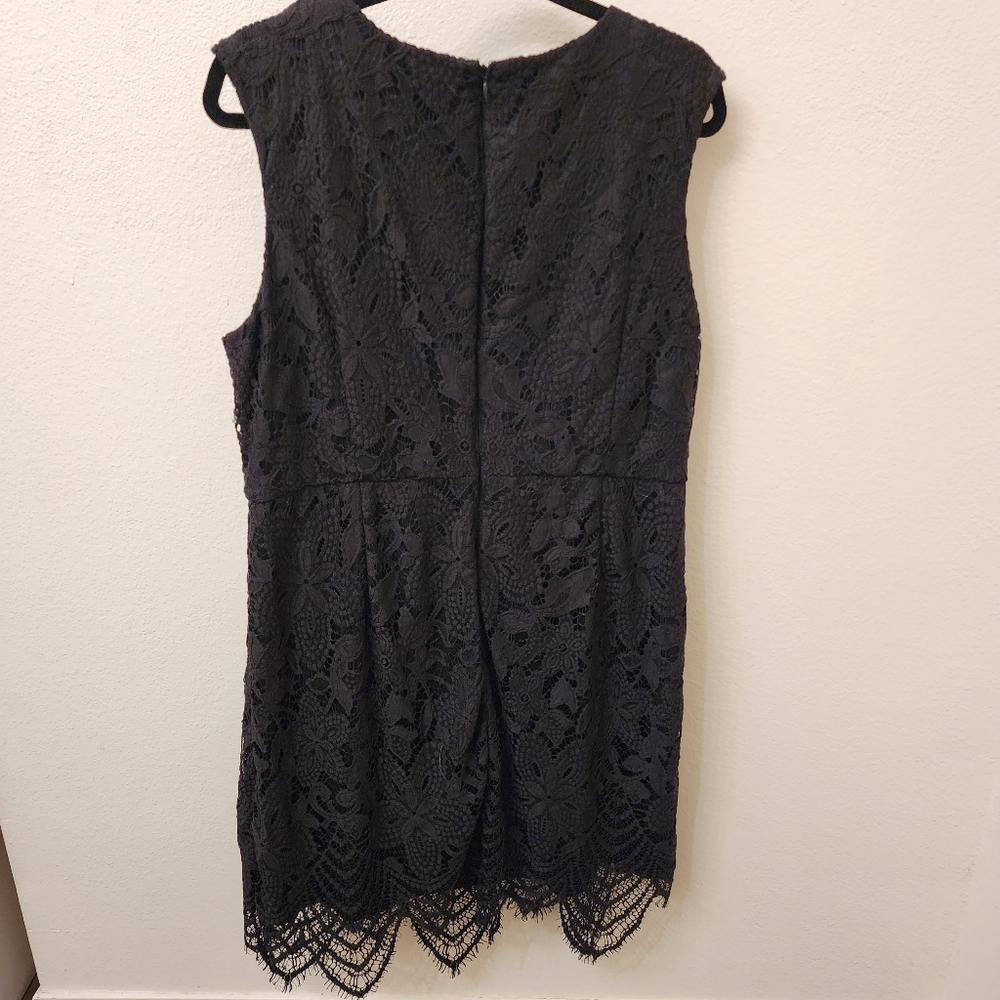 Betsey Johnson Black Lace Fitted Dress Cocktail Sleeveless Above Knee Size 18 - Picture 3 of 7